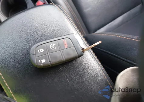 2020 Jeep Compass Limited 4X4 z USA, uszkodzony, nr VIN 3C4NJDCB1LT203638